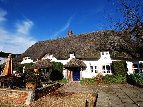 The Hatchet Inn Chute Экстерьер фото